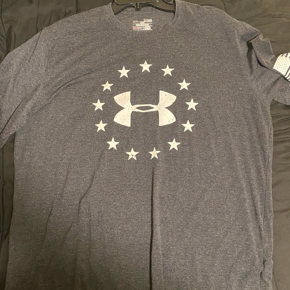Under Armor shirt XL loose fit